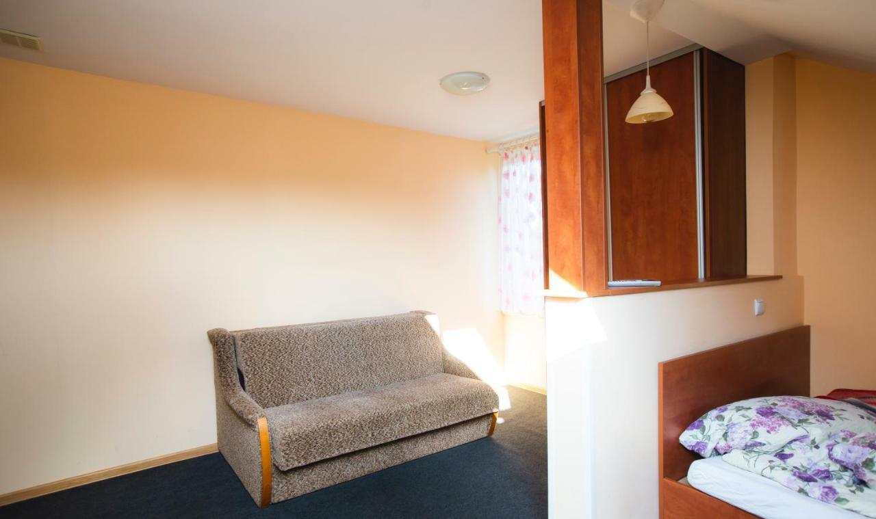 Letnisko Apartamento Zwierzyniec Exterior foto